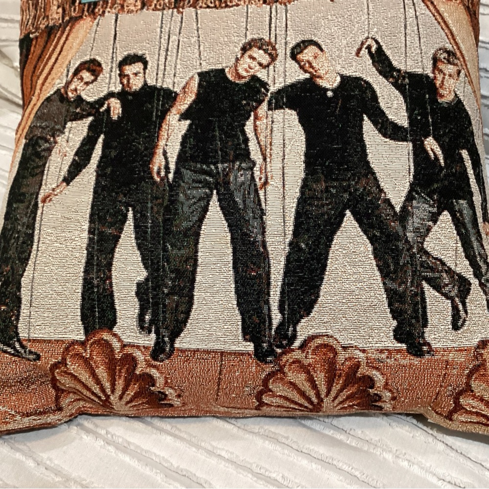 🟠 Vintage & New - NSYNC "No Strings" Design Woven Tapestry Pillow - Collectible - Picture 3 of 9